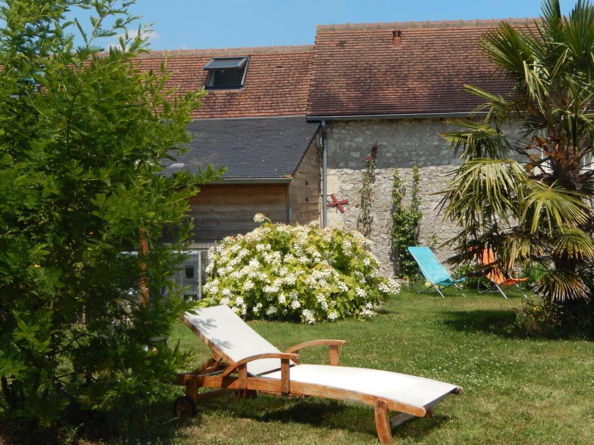 Bed and Breakfast Les Quatre Saisons Antogny-le-Tillac Exterior foto