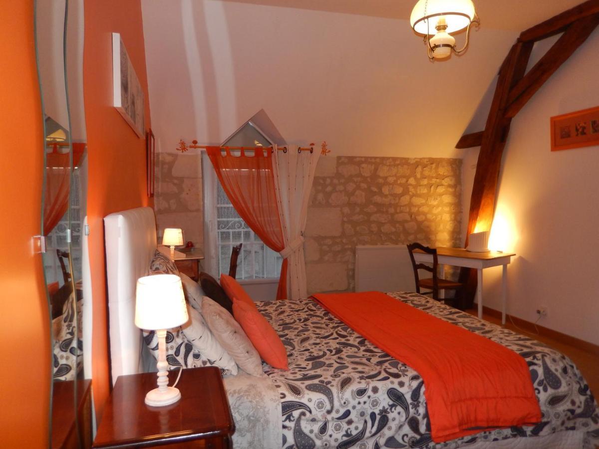 Bed and Breakfast Les Quatre Saisons Antogny-le-Tillac Exterior foto